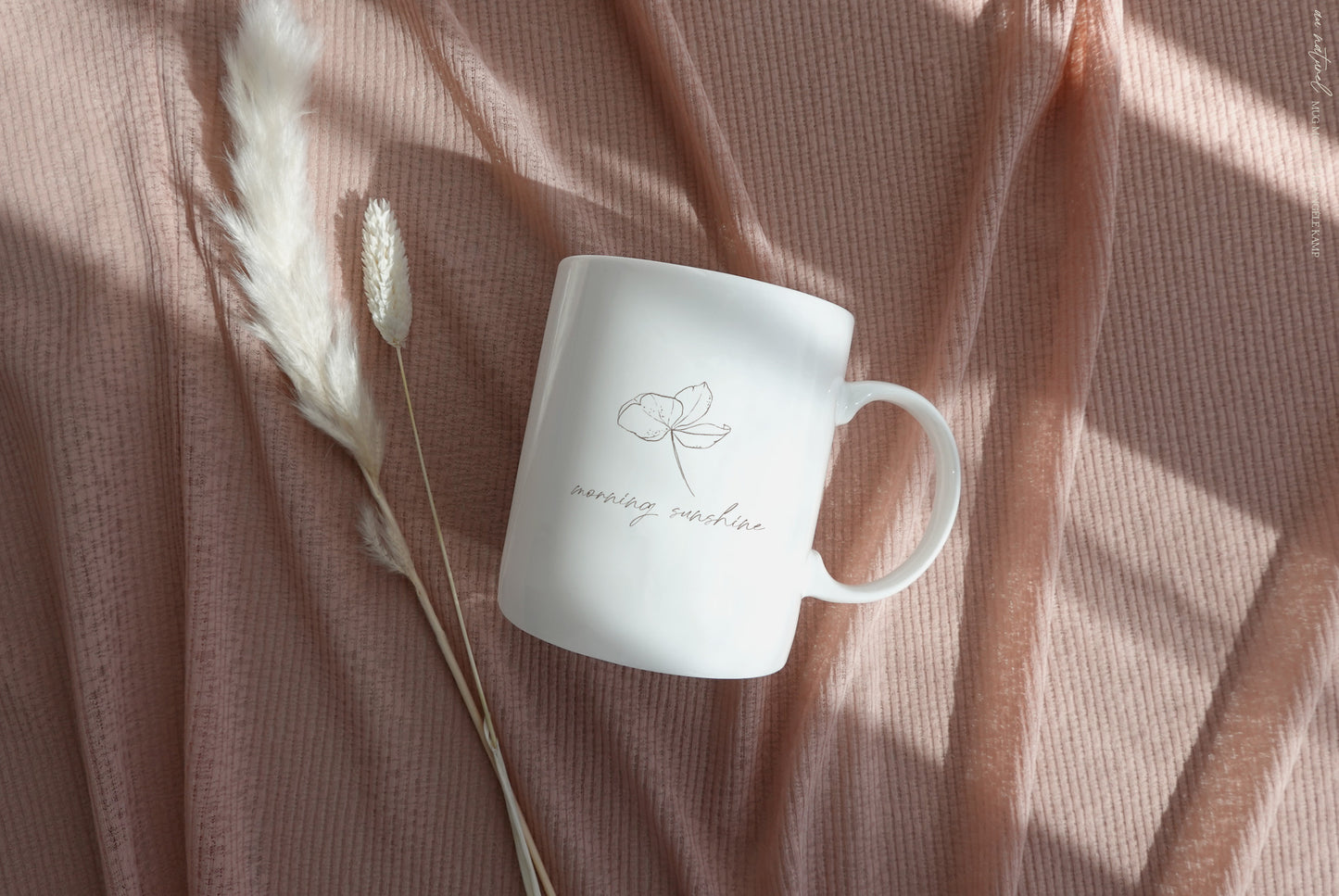 AuNaturel mug mockup Angele Kamp