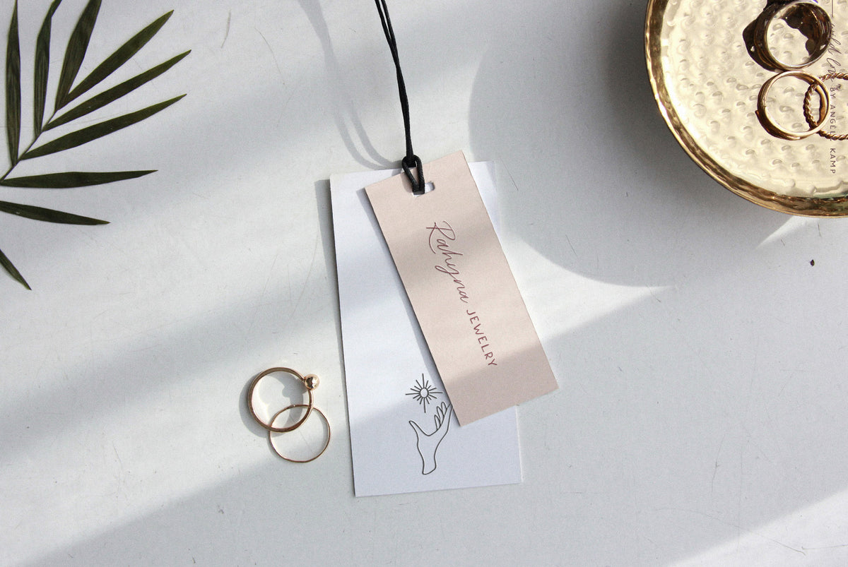 Wild Love font & logo collection Angele Kamp